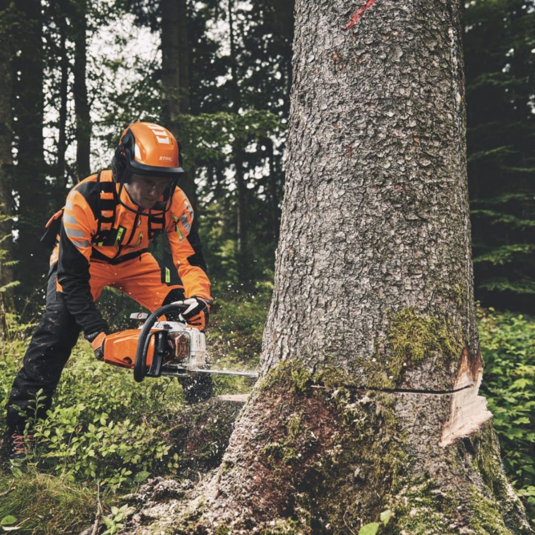 Stihl MS 400.1 C-M Petrol Chainsaw 16"/40cm - Image 3
