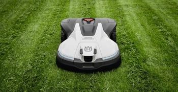 A Complete Guide to Finding the Ideal Robotic Mower